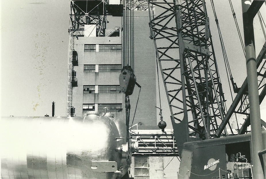 Gasahol Column 1976 VI.jpg